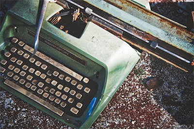 theoldGreenTypewriter.jpg